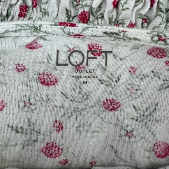 LOFT Puff Sleeve Strawberry Print Top Size M - Picture 8 of 8